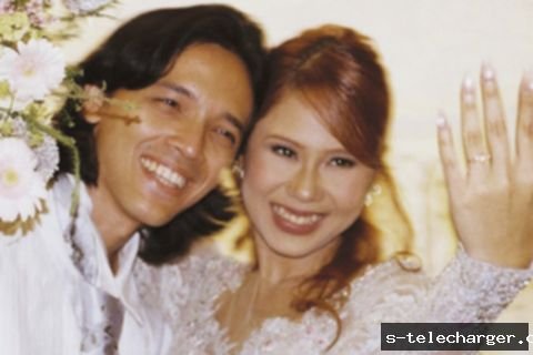 Lamaran Nadin Amizah & Faishal Tanjung: Nuansa Vintage yang Memukau!