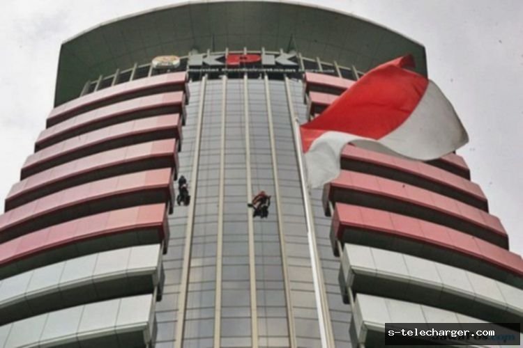Korupsi MPR: KPK Umumkan Tersangka, Kasus Gratifikasi Terungkap!