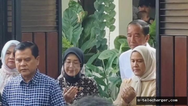 Jokowi Absen di HUT Bhayangkara di Monas Karena Liburan, Ajudan Bantah Pergi ke Medan