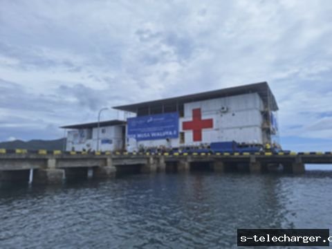 Menembus Ombak Demi Sehat: Kisah Warga Waigeo & Para Nakes di RSK Nusa Waluya II